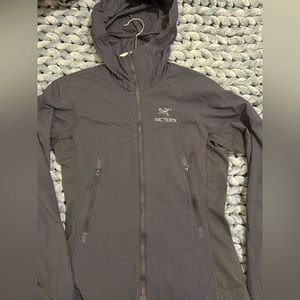 Arcteryx Navy Blue Atom Lightweight Hoody XS